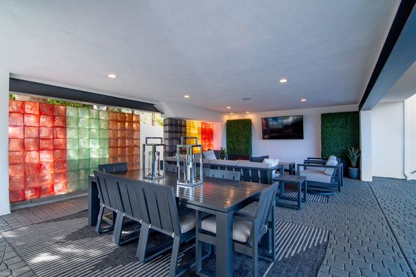 Dining room, Interior, Recessed Lighting