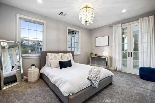 Bedroom, Chandelier, Interior, Recessed Lighting