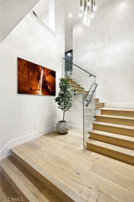 Interior, Pendant Lights, Recessed Lighting, Wood Texture Flooring