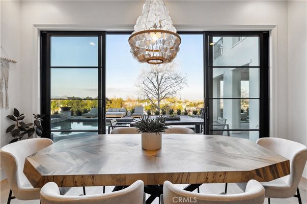 Dining room, Interior