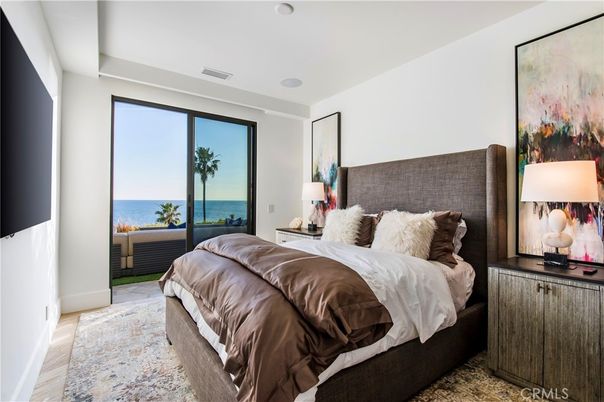 Bedroom, Interior, Water