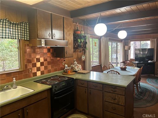 Dining room, Interior, Kitchen, Pendant Lights, Wooden Ceilings