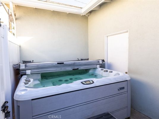 Exterior, Hot Tub