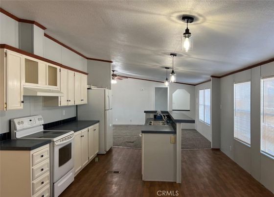 Interior, Kitchen, Pendant Lights, Wood Texture Flooring