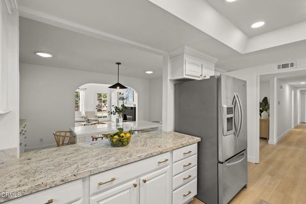 Dining room, Interior, Kitchen, Pendant Lights, Recessed Lighting, Wood Texture Flooring