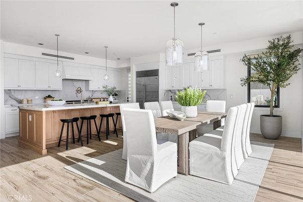Dining room, Interior, Kitchen, Pendant Lights, Recessed Lighting, Stainless Steel Appliances, Wood Texture Flooring