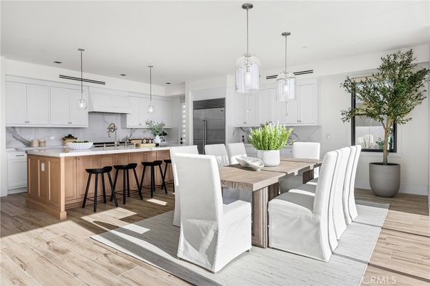 Dining room, Interior, Kitchen, Pendant Lights, Recessed Lighting, Stainless Steel Appliances, Wood Texture Flooring