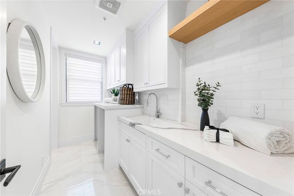Bathroom, Interior, Kitchen, Marble, Recessed Lighting