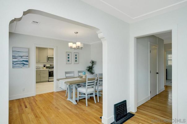 Chandelier, Dining room, Interior, Kitchen, Wood Texture Flooring