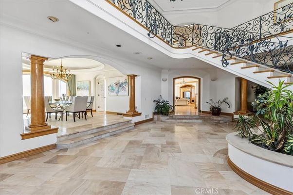 Chandelier, Dining room, Interior, Recessed Lighting