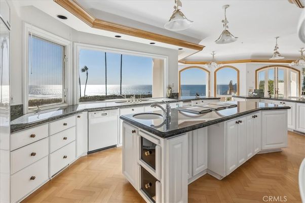 Interior, Kitchen, Pendant Lights, Recessed Lighting, Water, Wood Texture Flooring