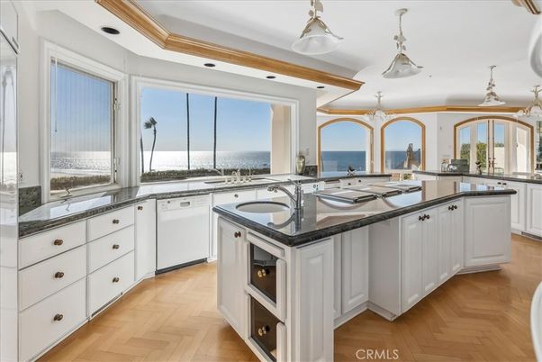 Interior, Kitchen, Pendant Lights, Recessed Lighting, Water, Wood Texture Flooring