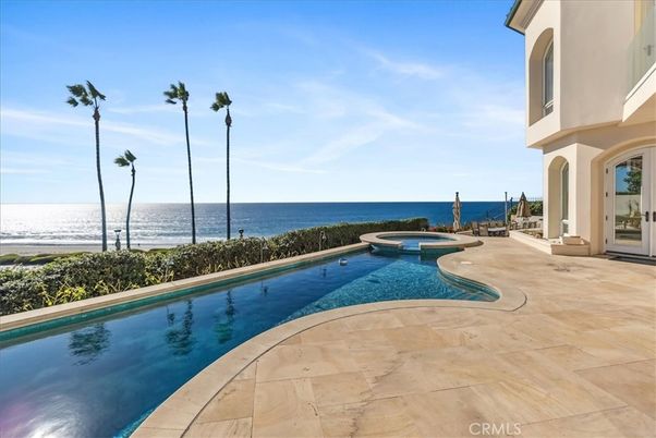 Exterior, Pool, Water
