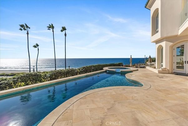 Exterior, Pool, Water