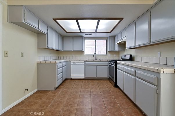 Interior, Kitchen, Tile Countertops