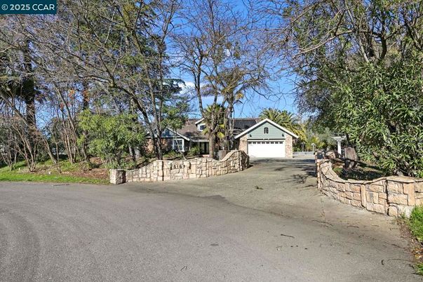 Backyard, Detached Garage, Exterior