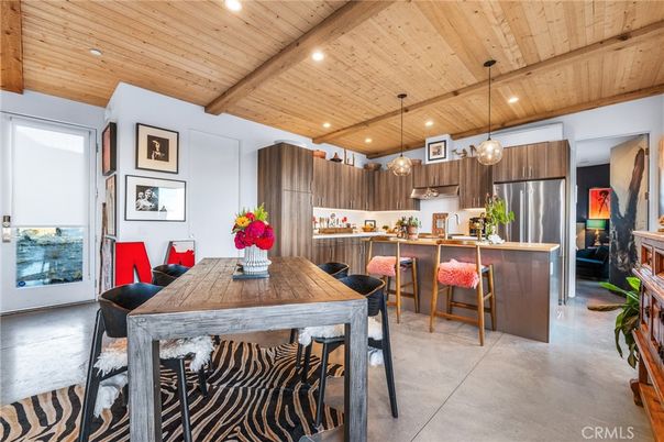 Dining room, Interior, Kitchen, Pendant Lights, Recessed Lighting, Stainless Steel Appliances, Wooden Beams, Wooden Ceilings