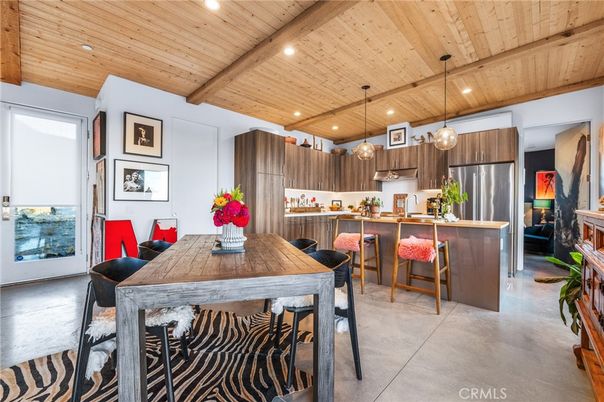 Dining room, Interior, Kitchen, Pendant Lights, Recessed Lighting, Stainless Steel Appliances, Wooden Beams, Wooden Ceilings