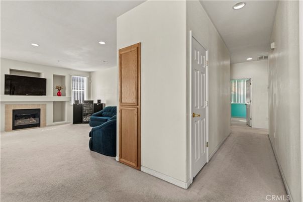 Fireplace, Interior, Recessed Lighting
