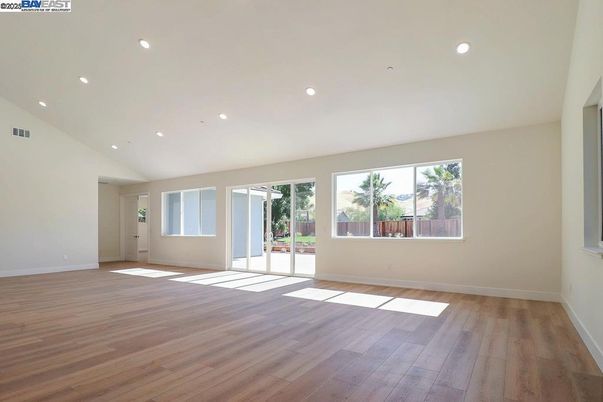 Empty room, Interior, Recessed Lighting, Wood Texture Flooring