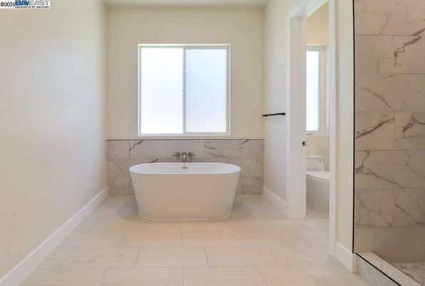 Bathroom, Free Standing Baths, Interior, Marble Walls