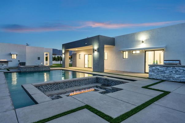 Exterior, Pool