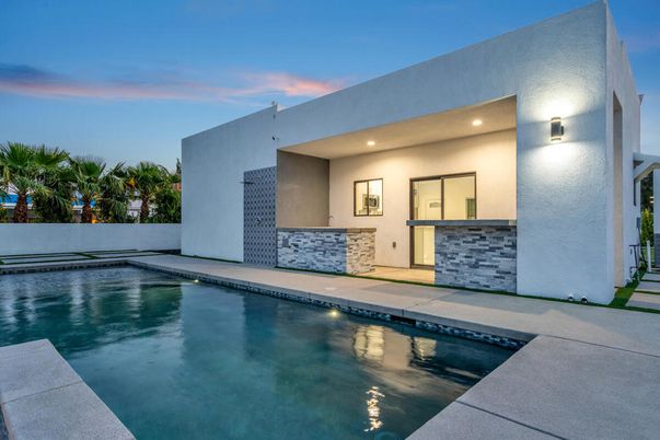 Exterior, Pool