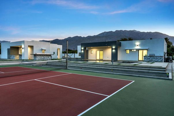Exterior, Facade, Tennis Courts, Modern