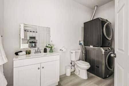 Interior, Washer, Wood Texture Flooring