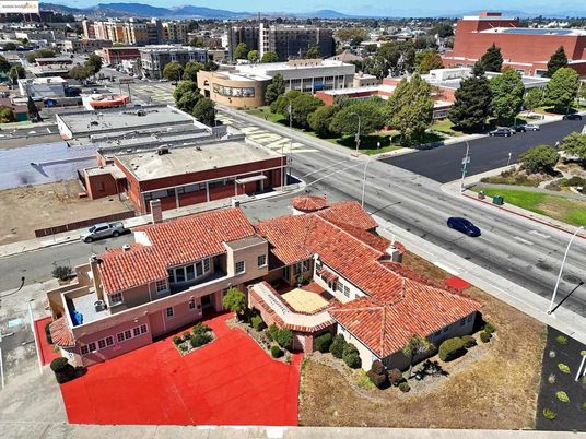 Exterior, Drone