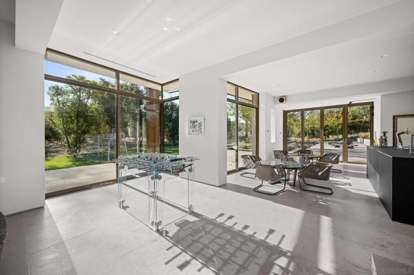Dining room, Interior, Recessed Lighting, Sun Room