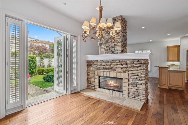 Chandelier, Fireplace, Interior, Recessed Lighting, Wood Texture Flooring