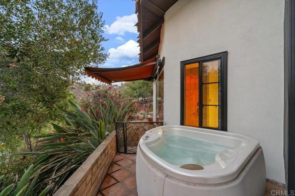 Exterior, Hot Tub