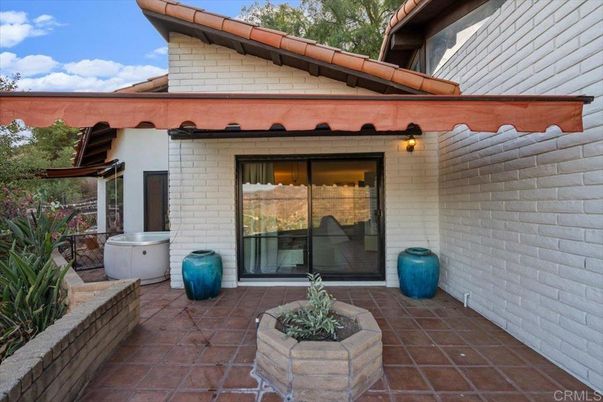 Exterior, Hot Tub
