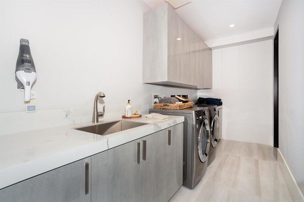 Interior, Recessed Lighting, Washer