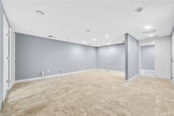 Empty room, Interior, Recessed Lighting