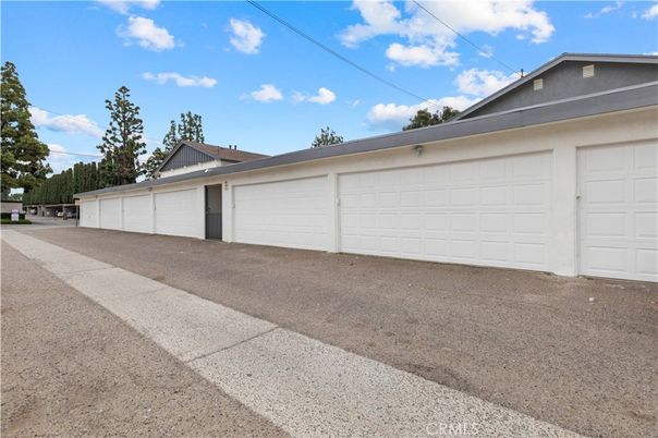 Detached Garage, Exterior