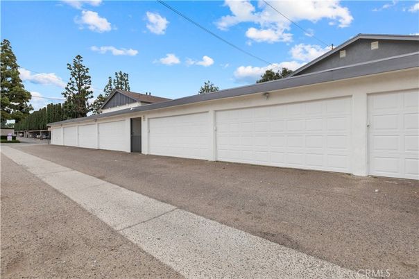 Detached Garage, Exterior
