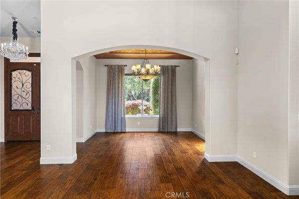 Chandelier, Empty room, Interior, Wood Texture Flooring