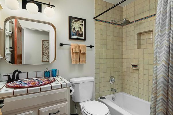 Bathroom, Interior, Tile Countertops