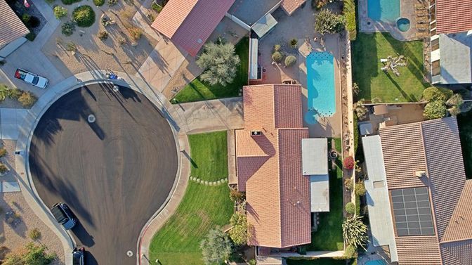 Exterior, Drone