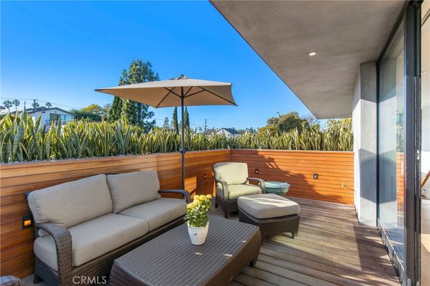 Exterior, Wood Texture Flooring