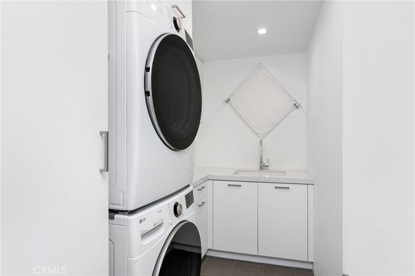 Interior, Recessed Lighting, Utility Closets, Washer