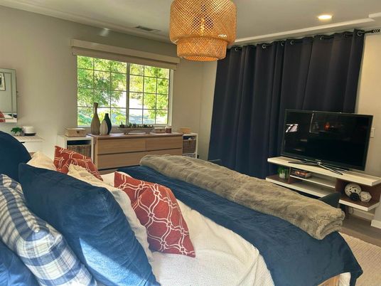 Bedroom, Interior, Recessed Lighting