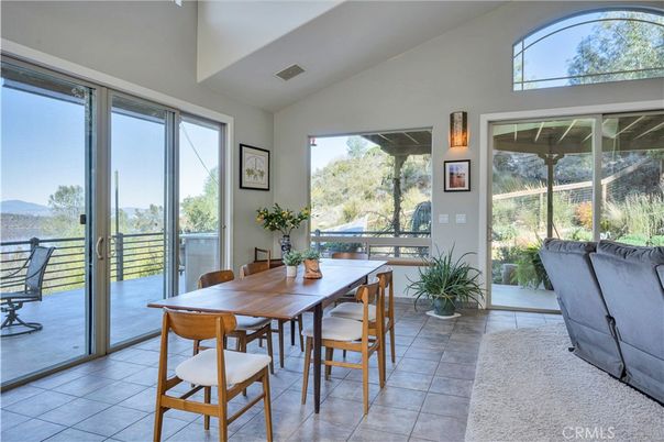 Dining room, Interior