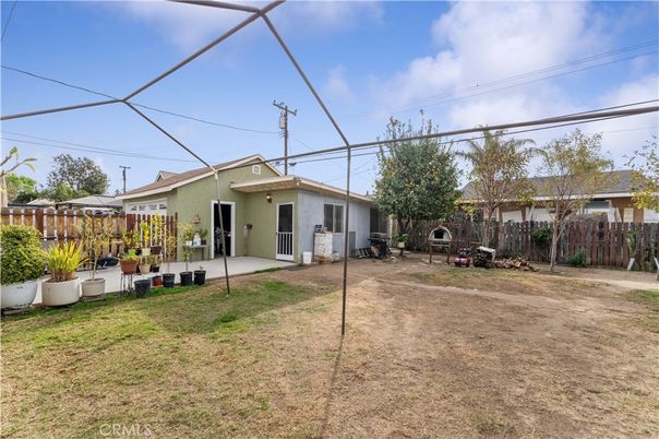 Backyard, Exterior