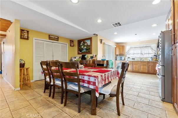 Dining room, Interior, Recessed Lighting
