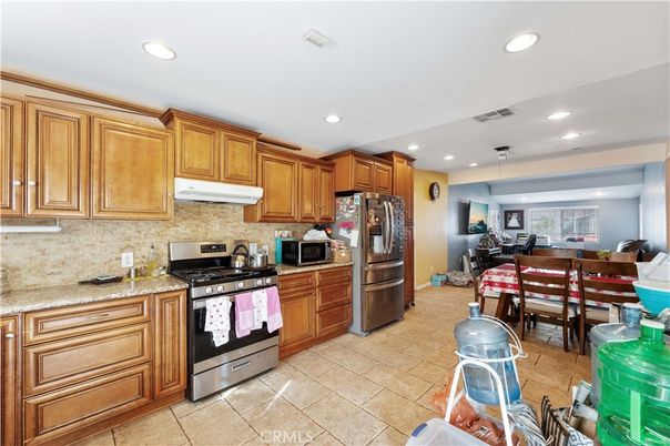 Dining room, Interior, Kitchen, Pendant Lights, Recessed Lighting, Stainless Steel Appliances