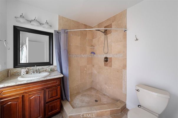 Bathroom, Interior, Tile Countertops