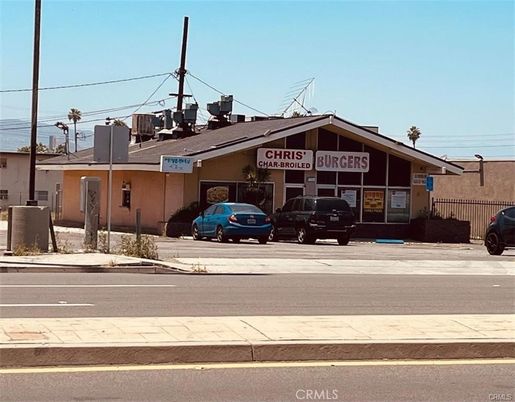 Exterior, Facade, None